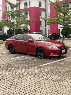 Lexus ES 2013 Red