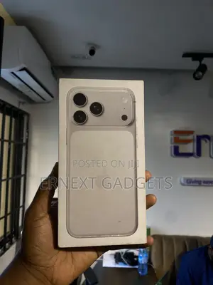 New Apple iPhone 17 Pro Max 512 GB Silver