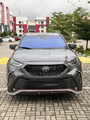 Toyota Highlander 2022 Gray
