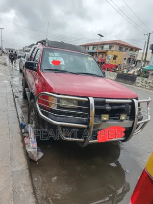 Nissan Xterra Automatic 2000 Red