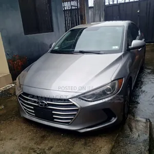 Hyundai Elantra 2018 Silver