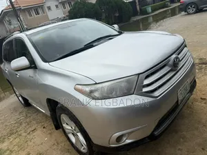 Toyota Highlander 2010 Silver