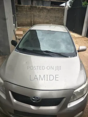 Toyota Corolla 2009 Gold