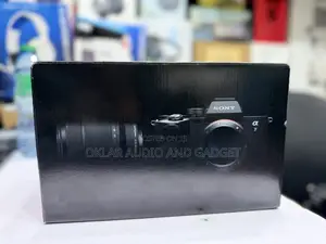 Sony A7iv Full Frame Camera With 28-70mm Lens ( Brand New)