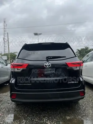 Toyota Highlander Limited Platinum 4x4 V6 (3.5L 6cyl 8A) 2018 Black