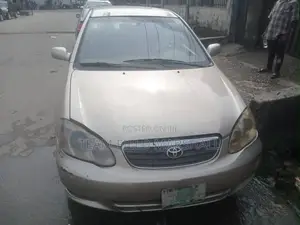 Toyota Corolla Sedan Automatic 2005 Gold