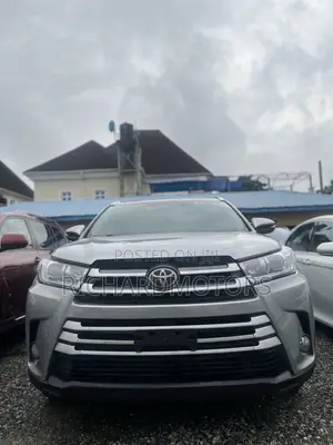 Toyota Highlander XLE 2019 Silver