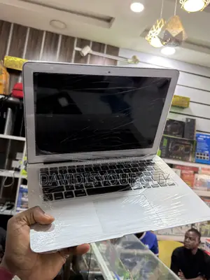 Laptop Apple MacBook Air 2017 8GB SSD 128GB