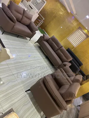 Stunning Quality Goodlooking Imported Sofa