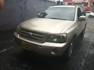 Toyota Highlander 2005 Gray