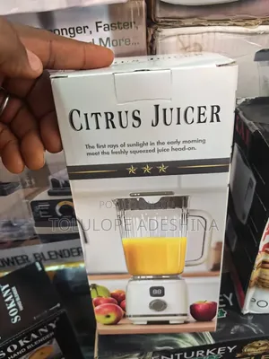 Rechargeable Blender Blends Your Pepper , Fruits Perfectly Well