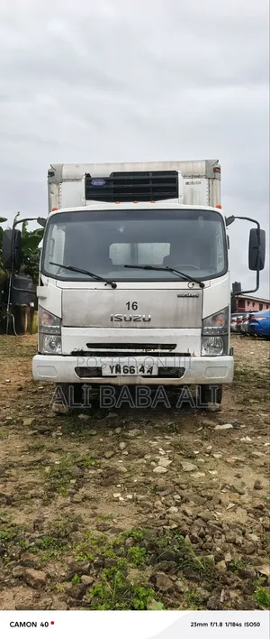 Isuzu NPR Hd