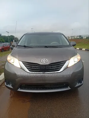 Toyota Sienna 2012 Gray
