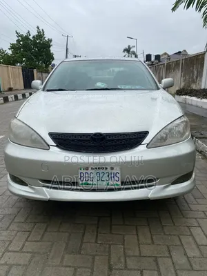 Toyota Camry 2004 Silver