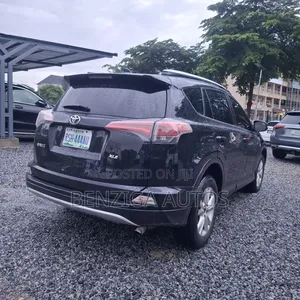Toyota RAV4 2017 Black