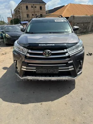 Toyota Highlander XLE FWD 2020 Gray