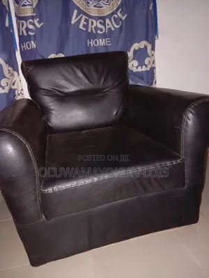 LC Leather Couch