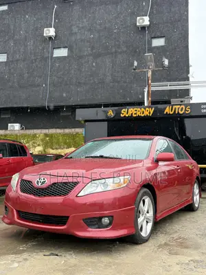 Toyota Camry SE 4dr Sedan (2.5L 4cyl 6AM) 2010 Red