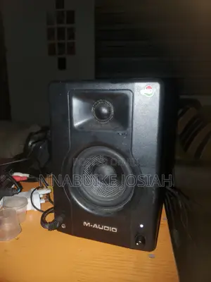 M - Audio Monitor