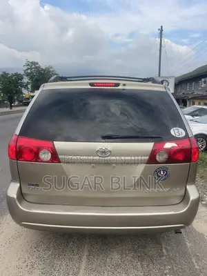 Toyota Sienna LE AWD 2006 Gold