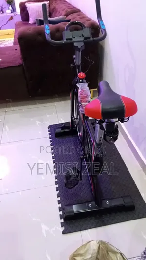 Quality Exercise Bike With Water Bottle and 120KG User Weight