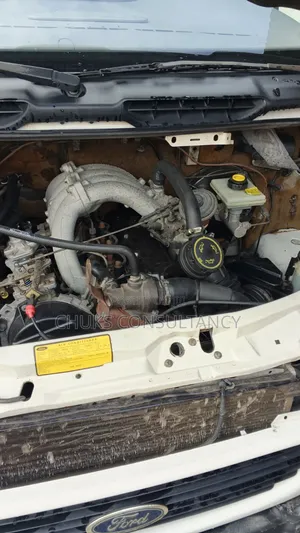 Ford Transit 2000 White