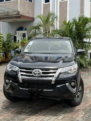 Toyota Fortuner 2019 Black