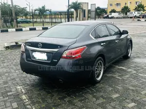 Nissan Altima Sedan 2.5 S 2013 Gray