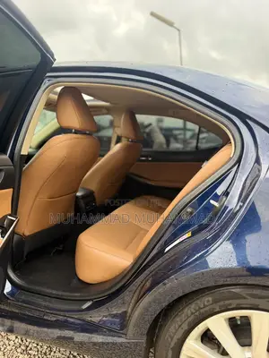 Lexus IS 2015 Blue