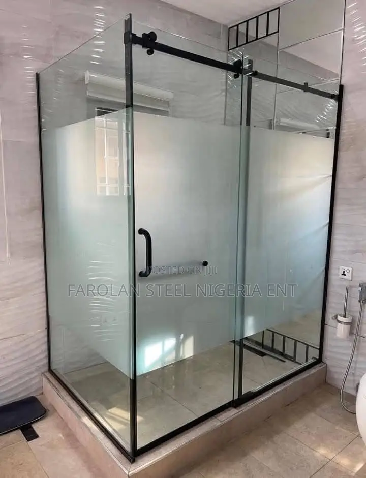 Frameless Handrail