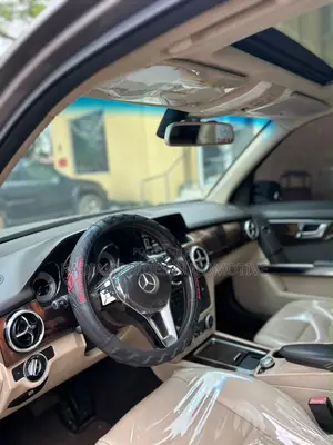 Mercedes-Benz GLK-Class 350 4MATIC 2013 Brown