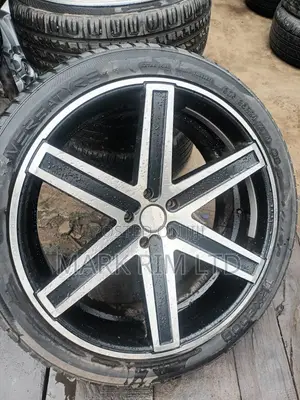 24rim G-Wagon Mercedes Benz