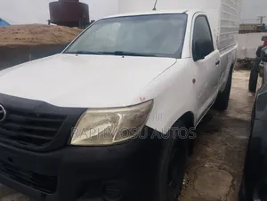 Toyota Hilux 2.0 VVT-i SRX 2010 White