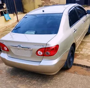 Toyota Corolla 2007 Gold