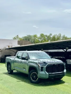 Toyota Tundra Hybrid 2025 Gray