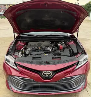 Toyota Camry XLE V6 (3.5L V6 8A) 2019 Red