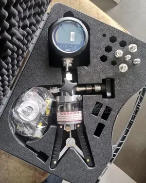 WIKA Hydraulic Hand Test Pump Kit