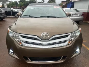 Toyota Venza 2011 Gold