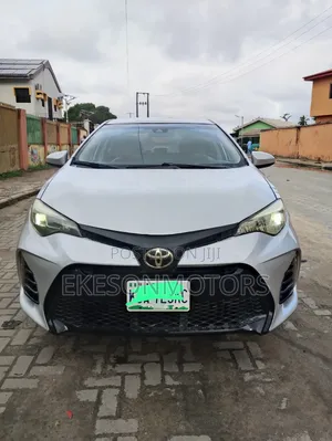Toyota Corolla 2017 Silver