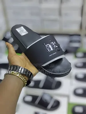 Premium Unisex Palm Slides – Comfortable Designer-Inspired Slippers