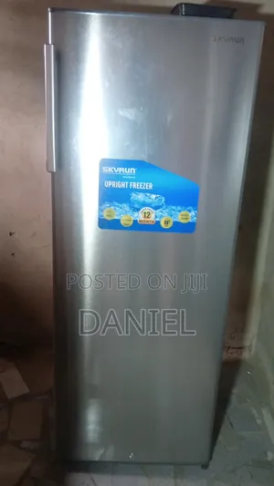 Skyrun Upright Freezer (185l)
