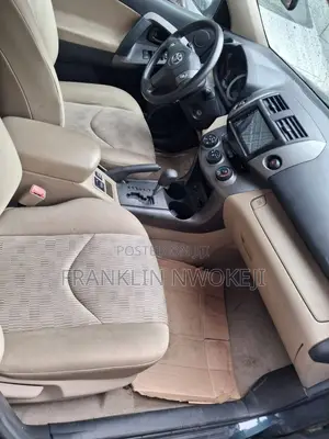 Toyota RAV4 2011