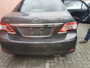 Toyota Corolla 2011 Gray