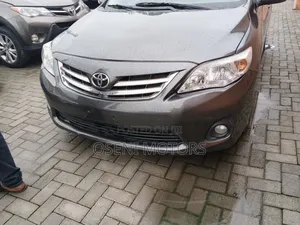 Toyota Corolla 2011 Gray