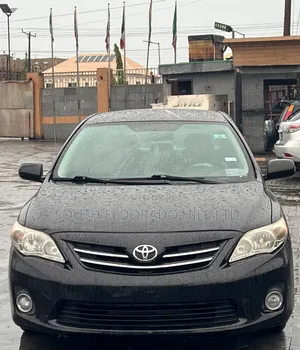Toyota Corolla 2013 Black