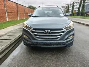 Hyundai Tucson Limited AWD 2018 Gray