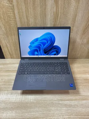 Laptop Dell Latitude 3540 32GB Intel Core i7 SSD 1T