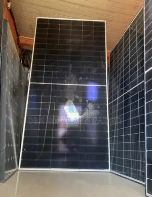 650w Jinko Byfacial Solar Panel Halfcut 156cell Very Good Quality