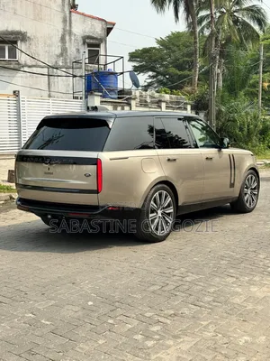 Land Rover Range Rover 2023 Gold