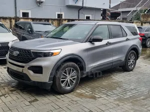 Ford Explorer 2021 Silver